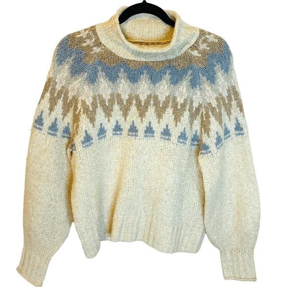 American Eagle Cream Fair Isle Cozy Soft Sweater Sz Medium - Picture 2 of 12
